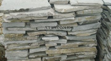 Laisvų gamtinių formų skaldytas akmuo gneisas B5